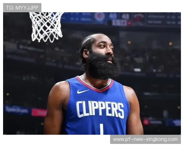 哈登稳稳三分,快船全队攻守兼备 哈登稳稳三分,快船全队攻守兼备